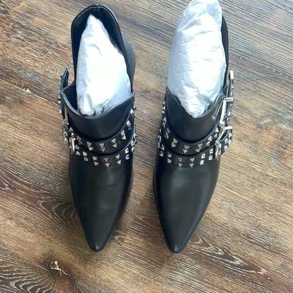 Steve Madden Booties - Picture 4 of 7